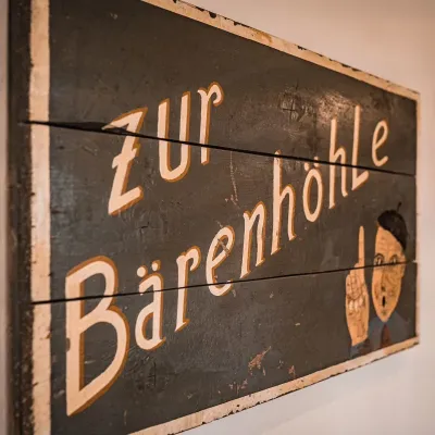 Zur Baehrenhoehle